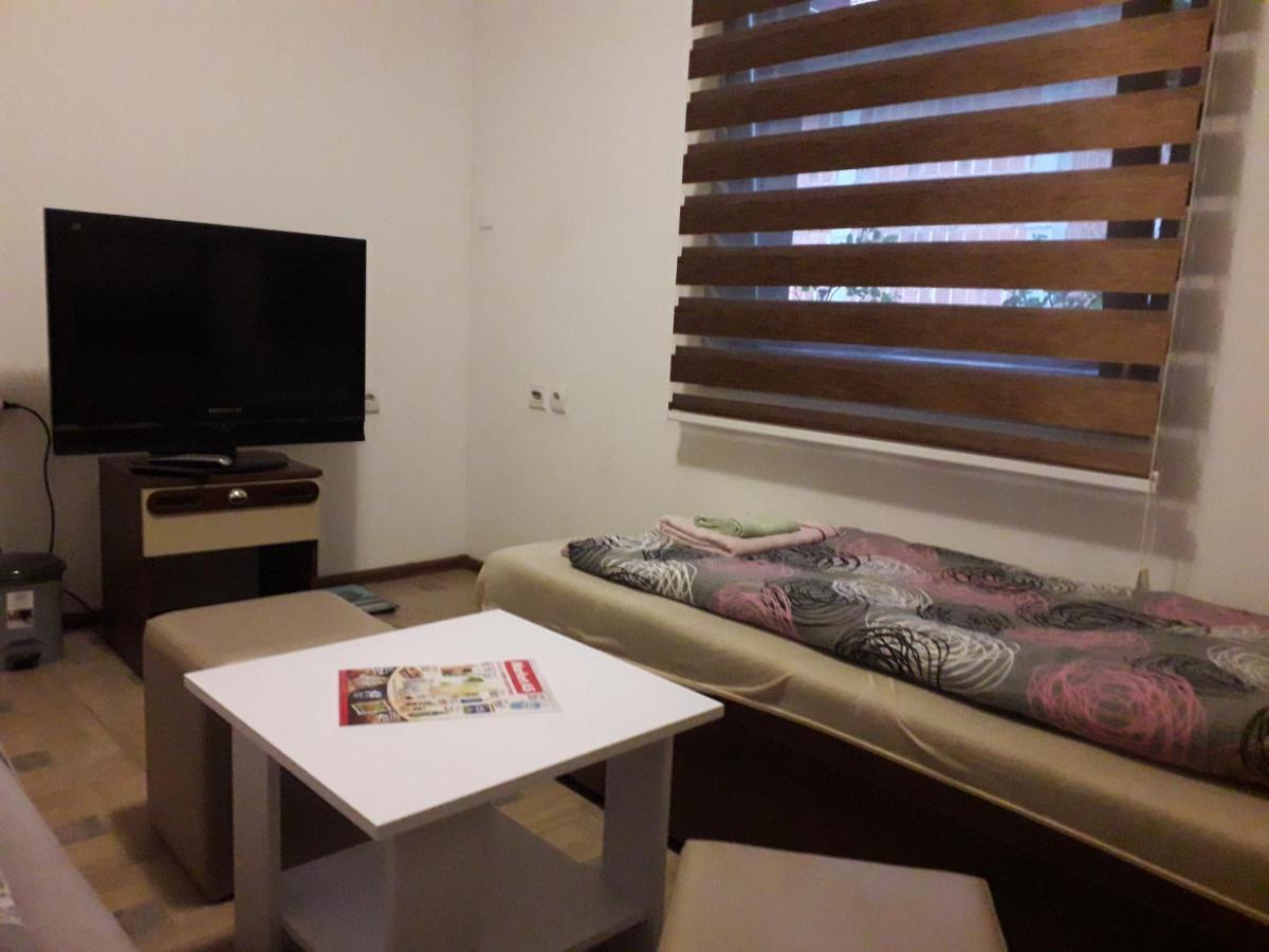Hostel Topic Баня-Лука Екстер'єр фото