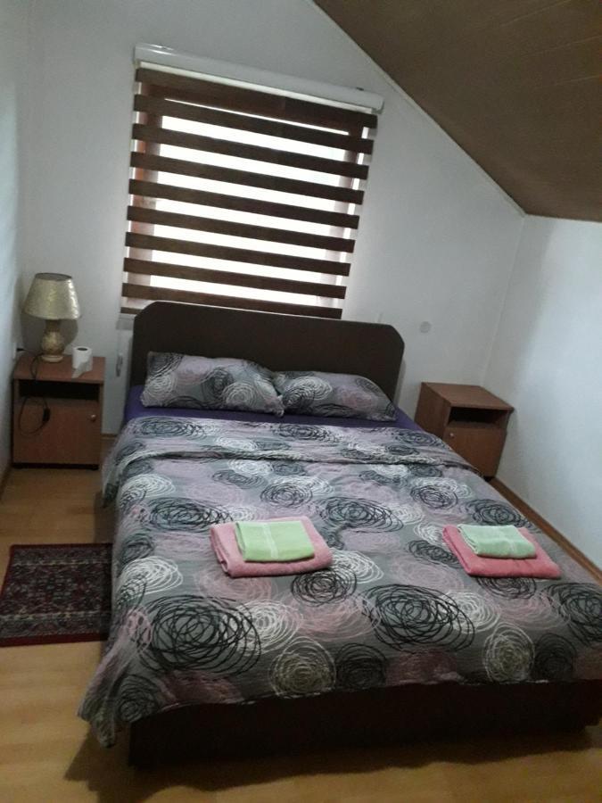 Hostel Topic Баня-Лука Екстер'єр фото