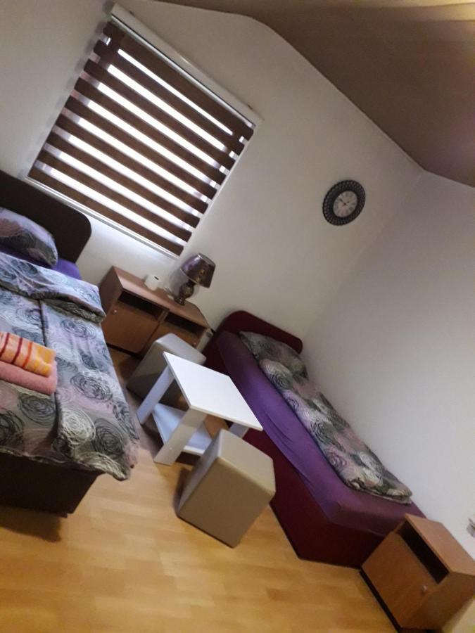 Hostel Topic Баня-Лука Екстер'єр фото