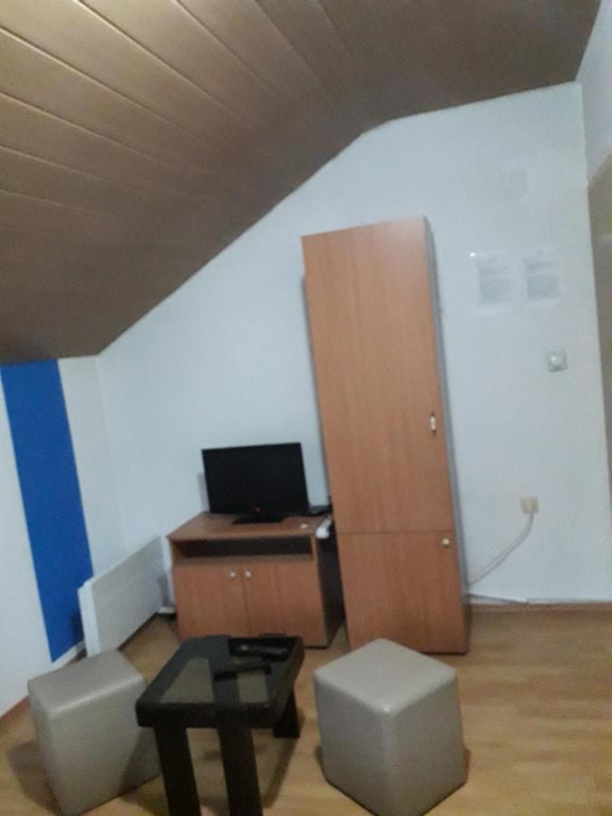 Hostel Topic Баня-Лука Екстер'єр фото
